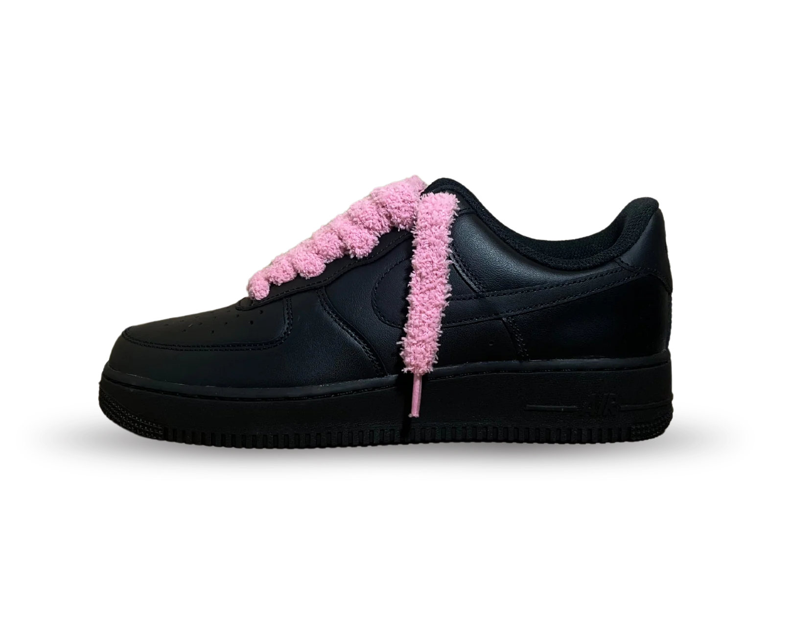NIKE AIR FORCE 1 LOW ‘07 BLACK / FLUFFY PINK LACE