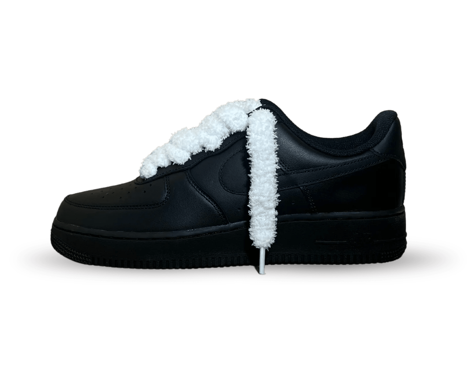 NIKE AIR FORCE 1 LOW ‘07 BLACK / FLUFFY WHITE LACE () - Rdrop