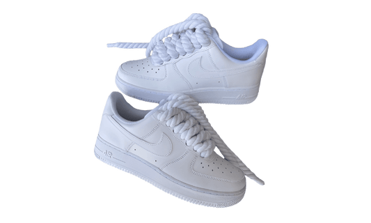 NIKE AIR FORCE 1 LOW 07 TRIPLE WHITE W/ WHITE ROPE LACES () - Rdrop